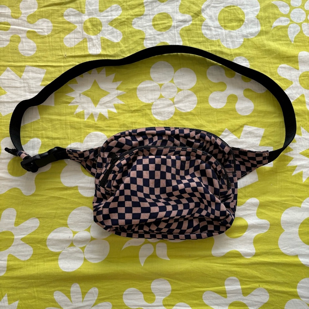 Trippy checker Fanny pack
